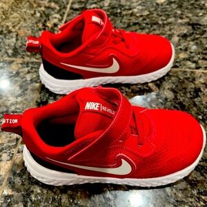 Nike - Size 10 - Unisex. Never wear like New.